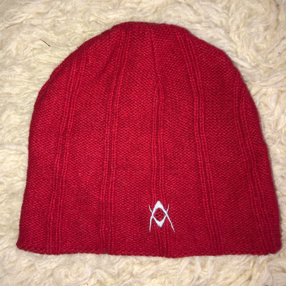 VOLKL red 100% lambswool beanie